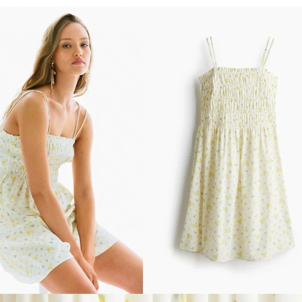 Bundle of Two Smocked Bodice Cotton Dresses H&M - Picture 3 of 14